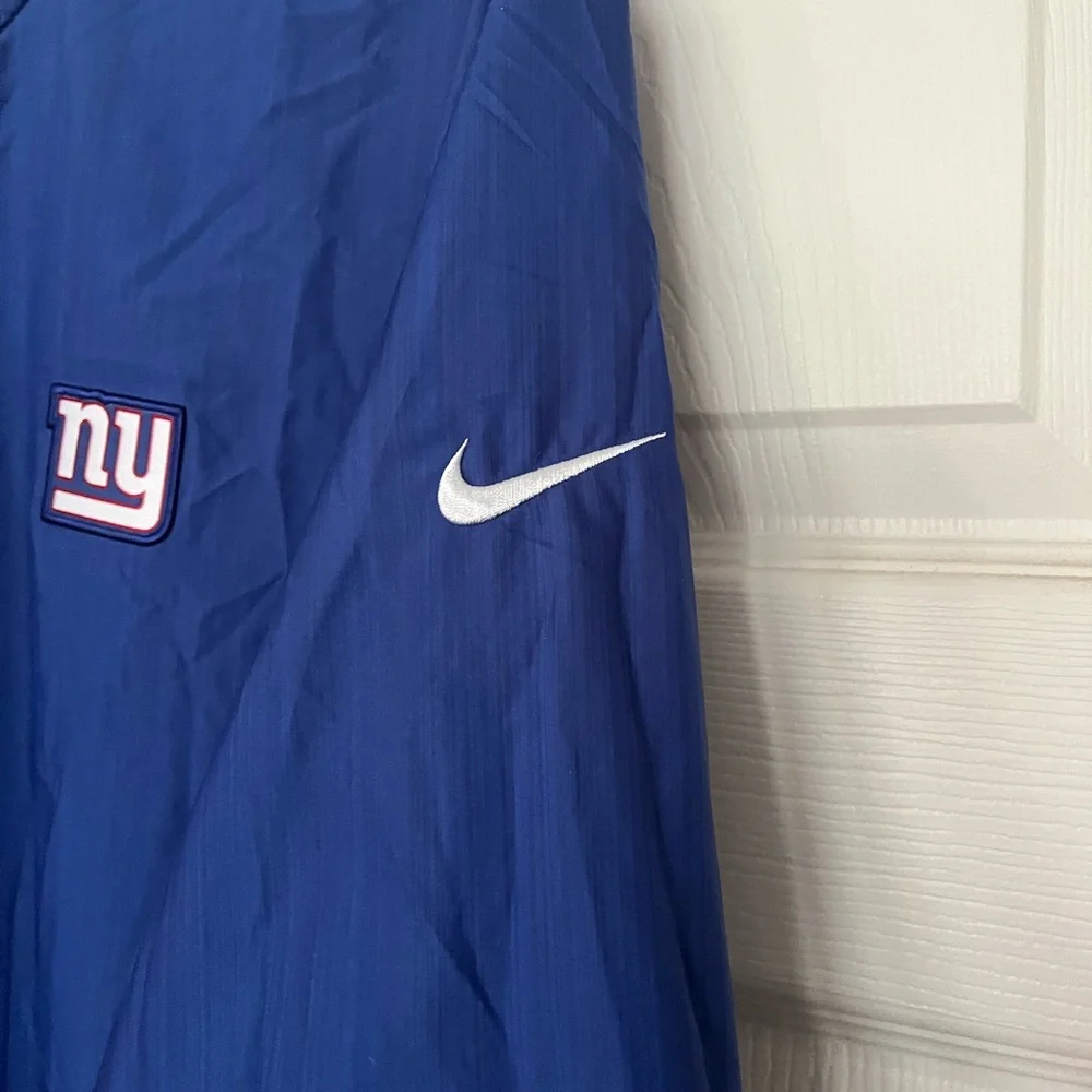 {NFL x Nike} New York Giants Lightweight Pullover Jacket in Blue - Men's XXL